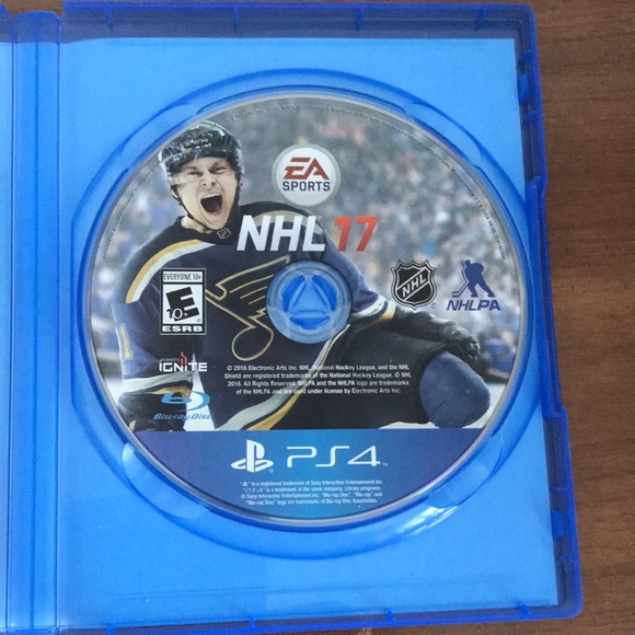 PS4 NHL 17 - Picture 2 of 4